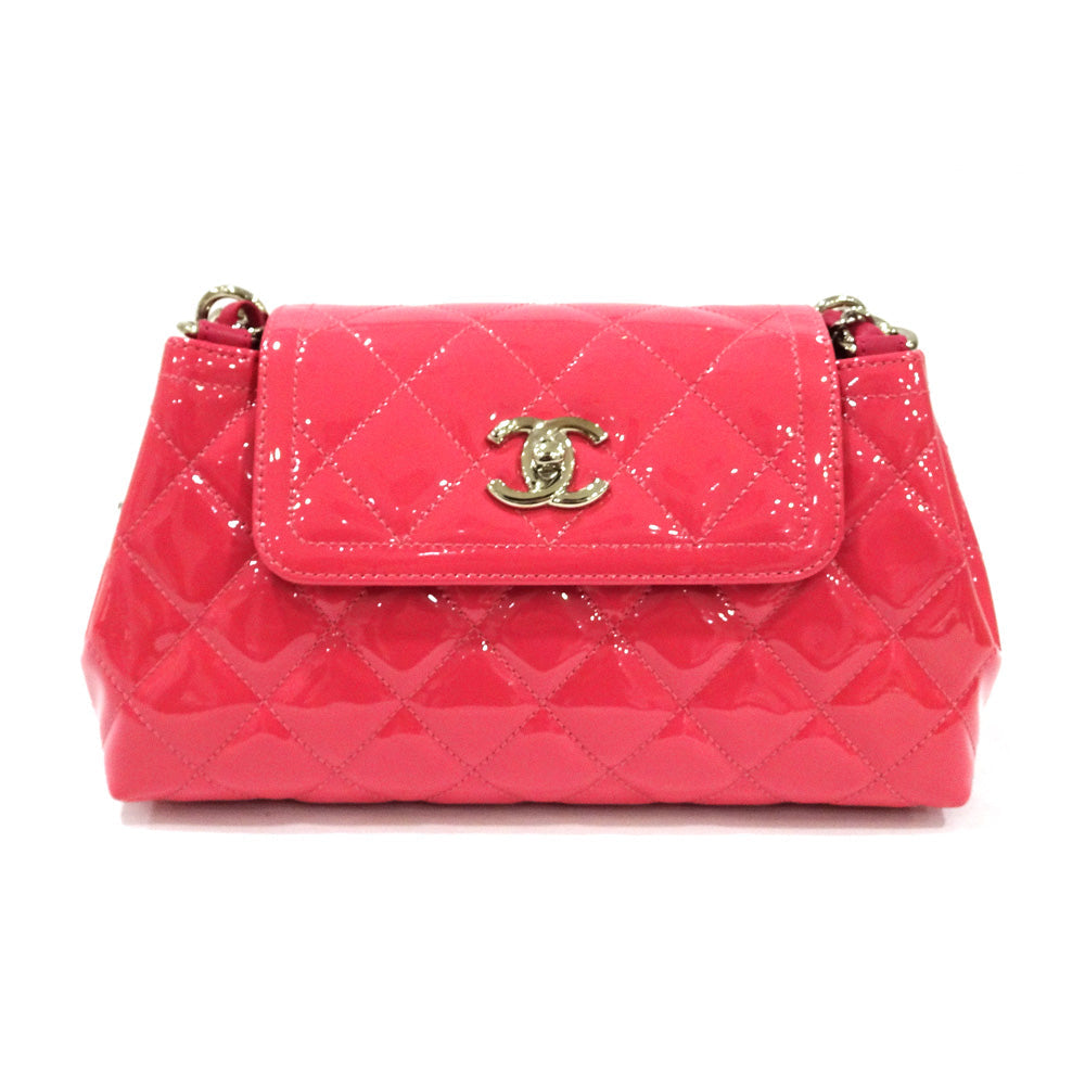 Chanel Chain Shoulder Bag Patent Leather Enamel Turn-Lock Coco Pink A92779