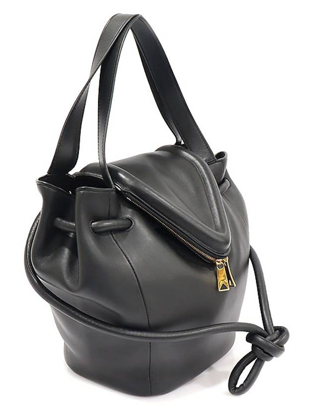 Luxury Bottega Veneta 666531 Black Vitello Nappa Gold Veil Bag Small