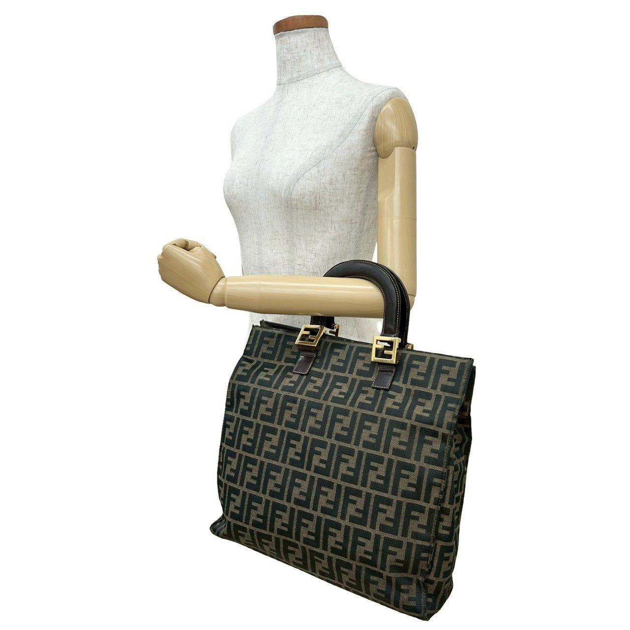 Fendi Peekaboo Essentially Leather Handbag