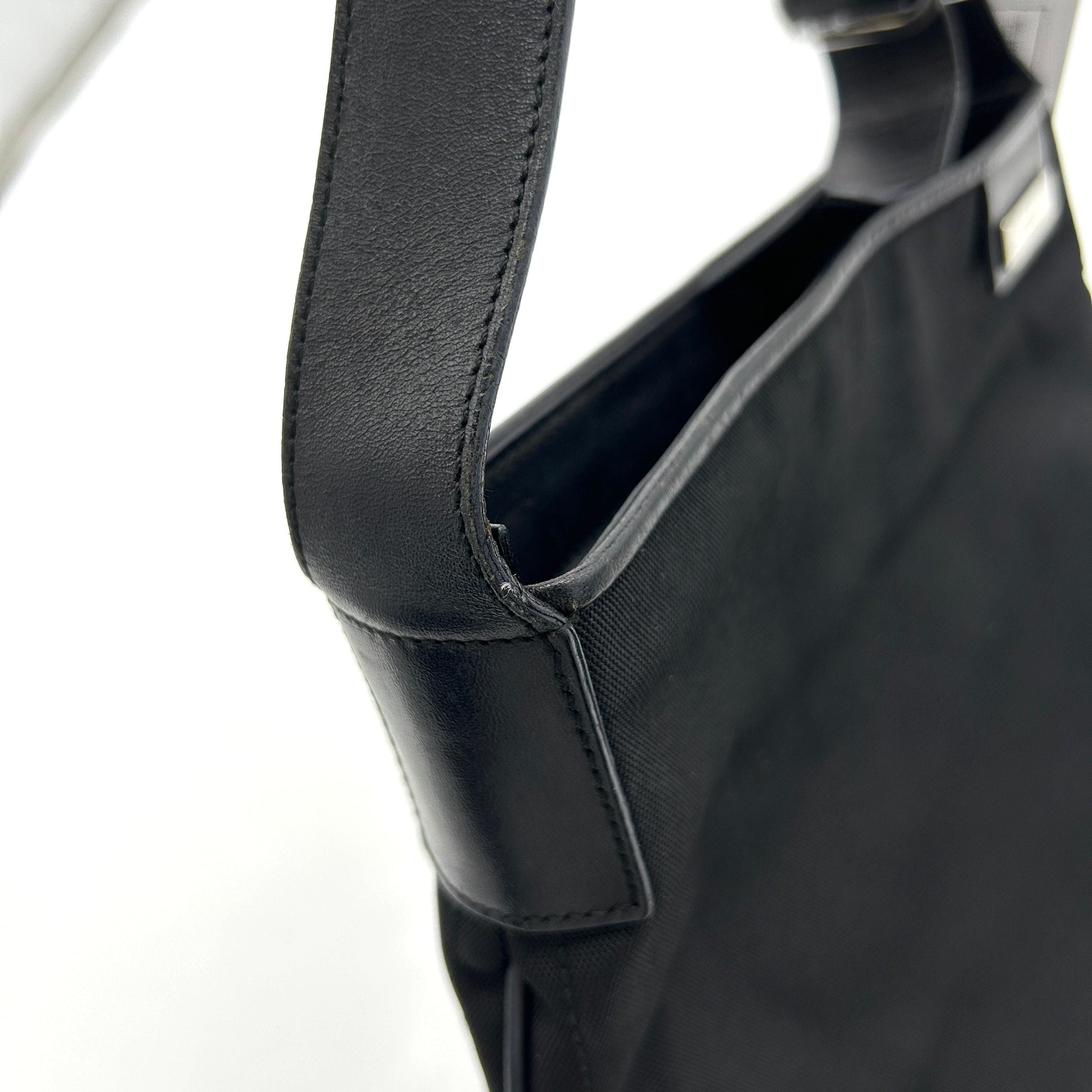 Gucci Nylon Shoulder Bag - Black Shoulder Bags, Handbags gu3308cc