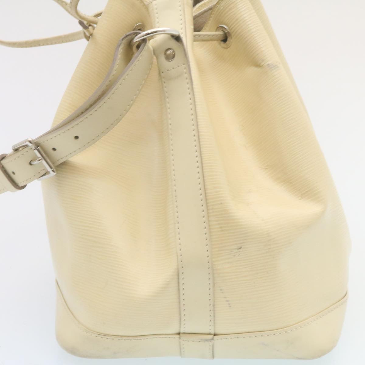 LOUIS VUITTON Epi Noe Shoulder Bag White M4084J LV am2138g