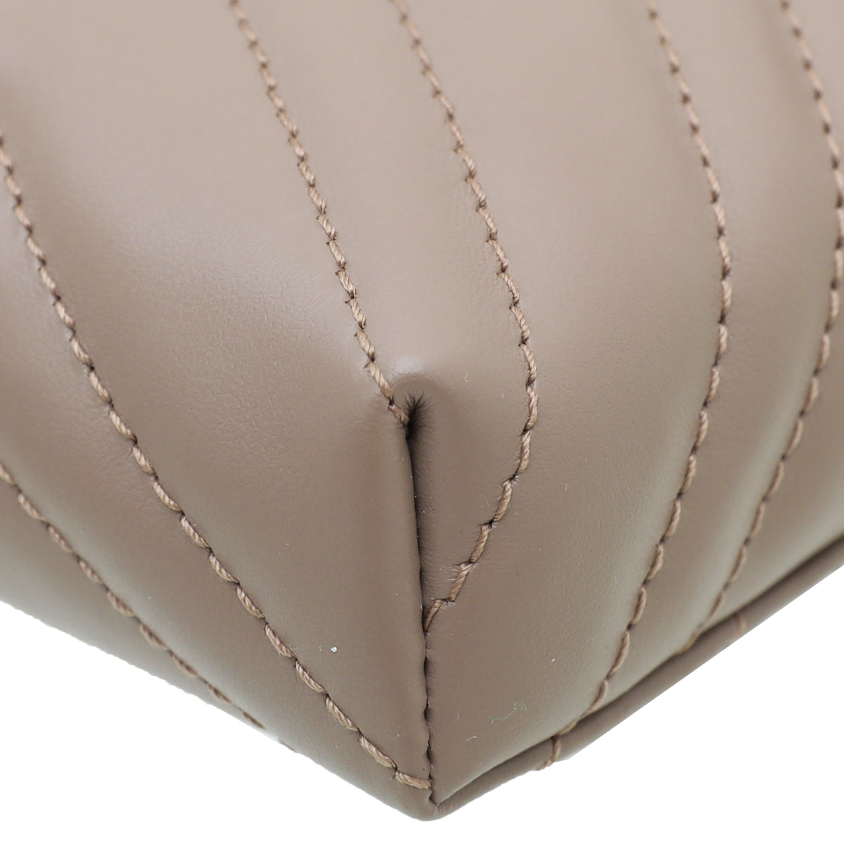 Gucci Chain Leather Shoulder Bag