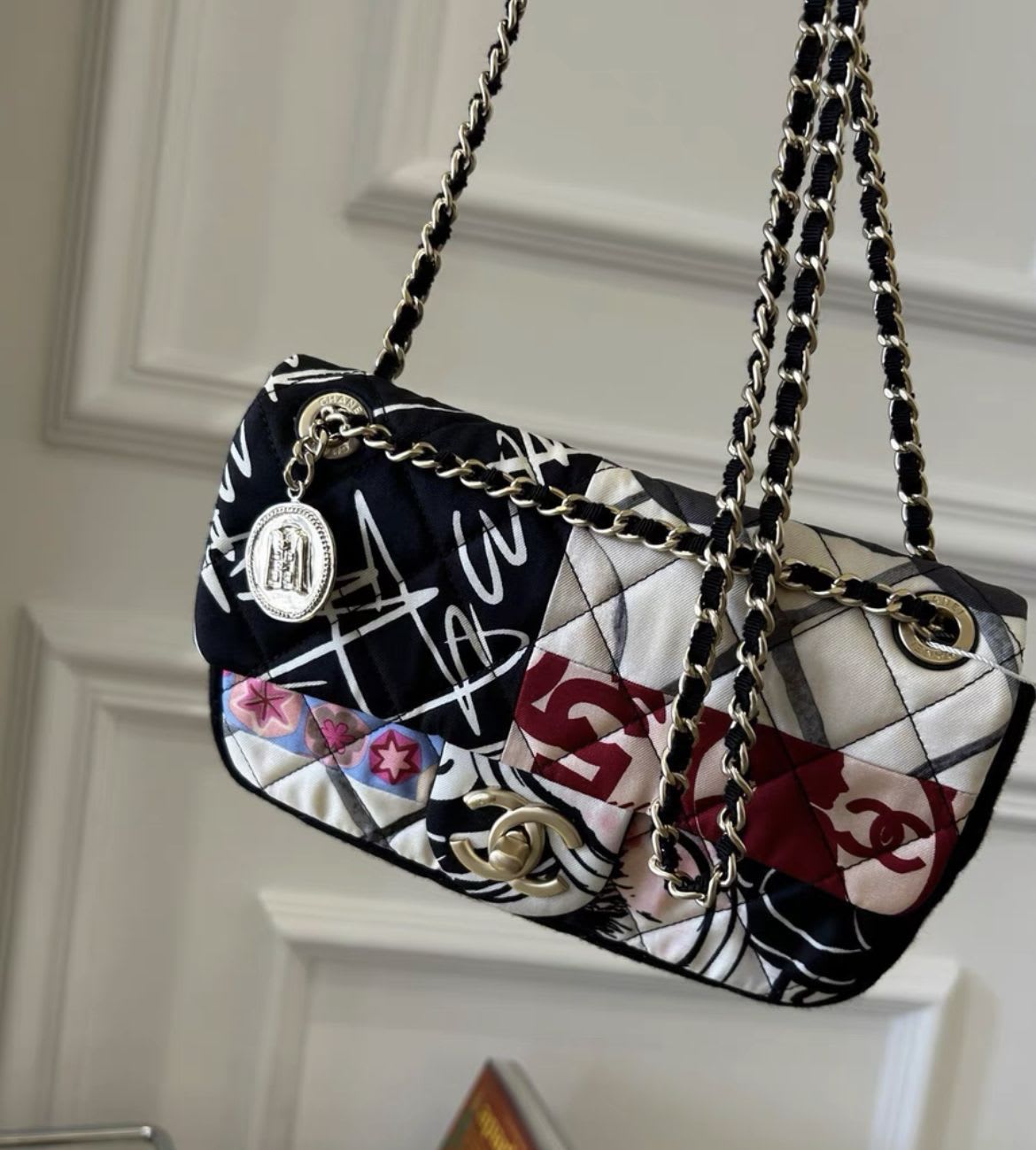 Rare Chanel floral graffiti coco badge chain bag