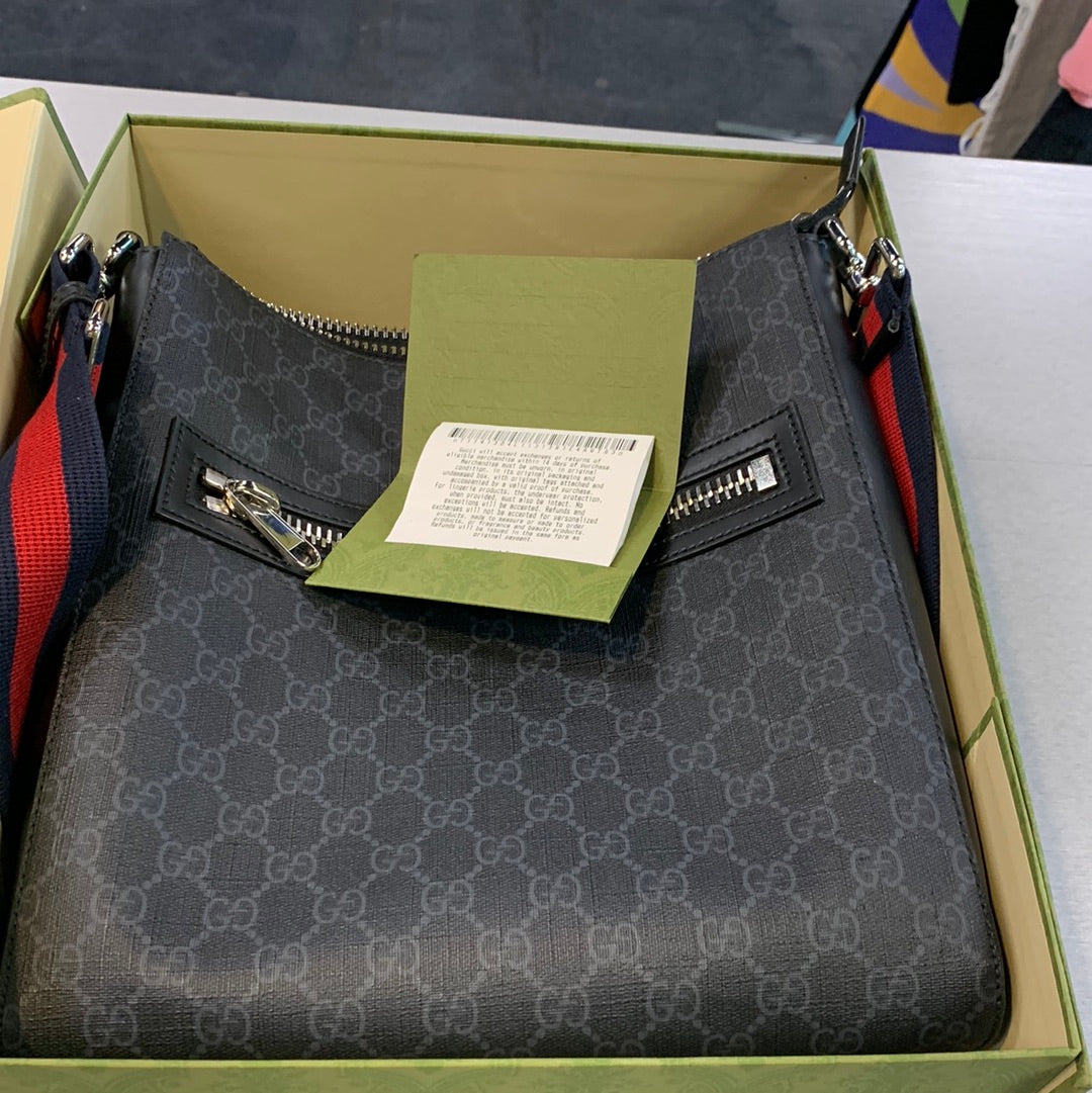 Gucci GG Supreme Handbag Style 3