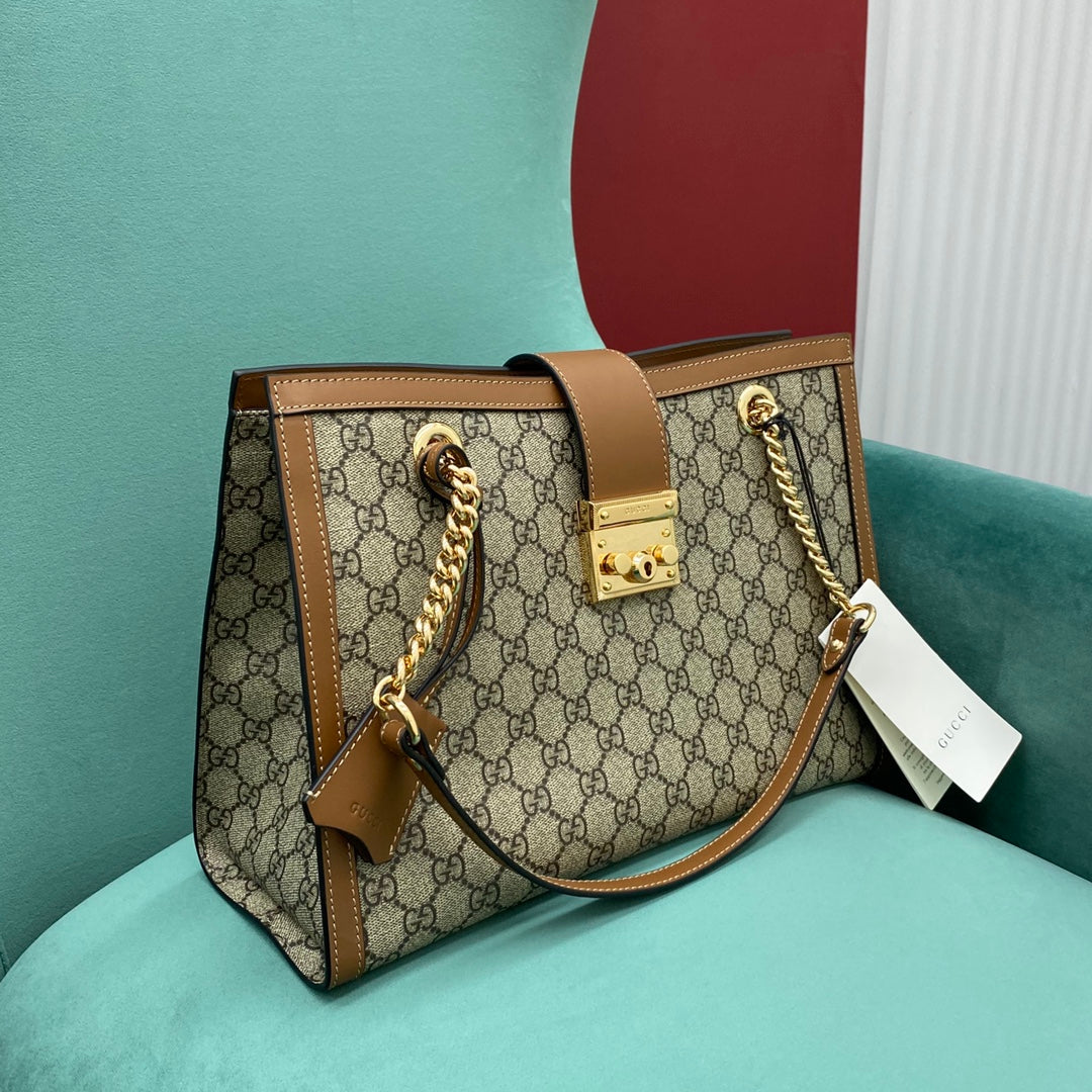 Gucci Silver Leather Chain Shoulder Bag