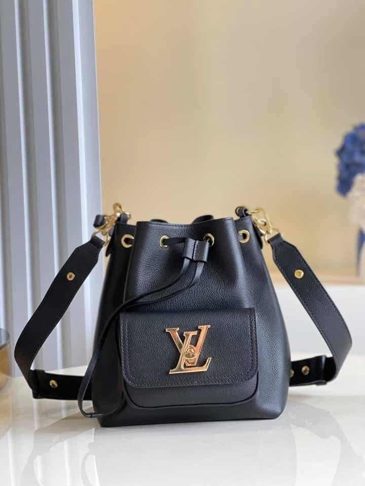 Louis Vuitton lock me bucket bag