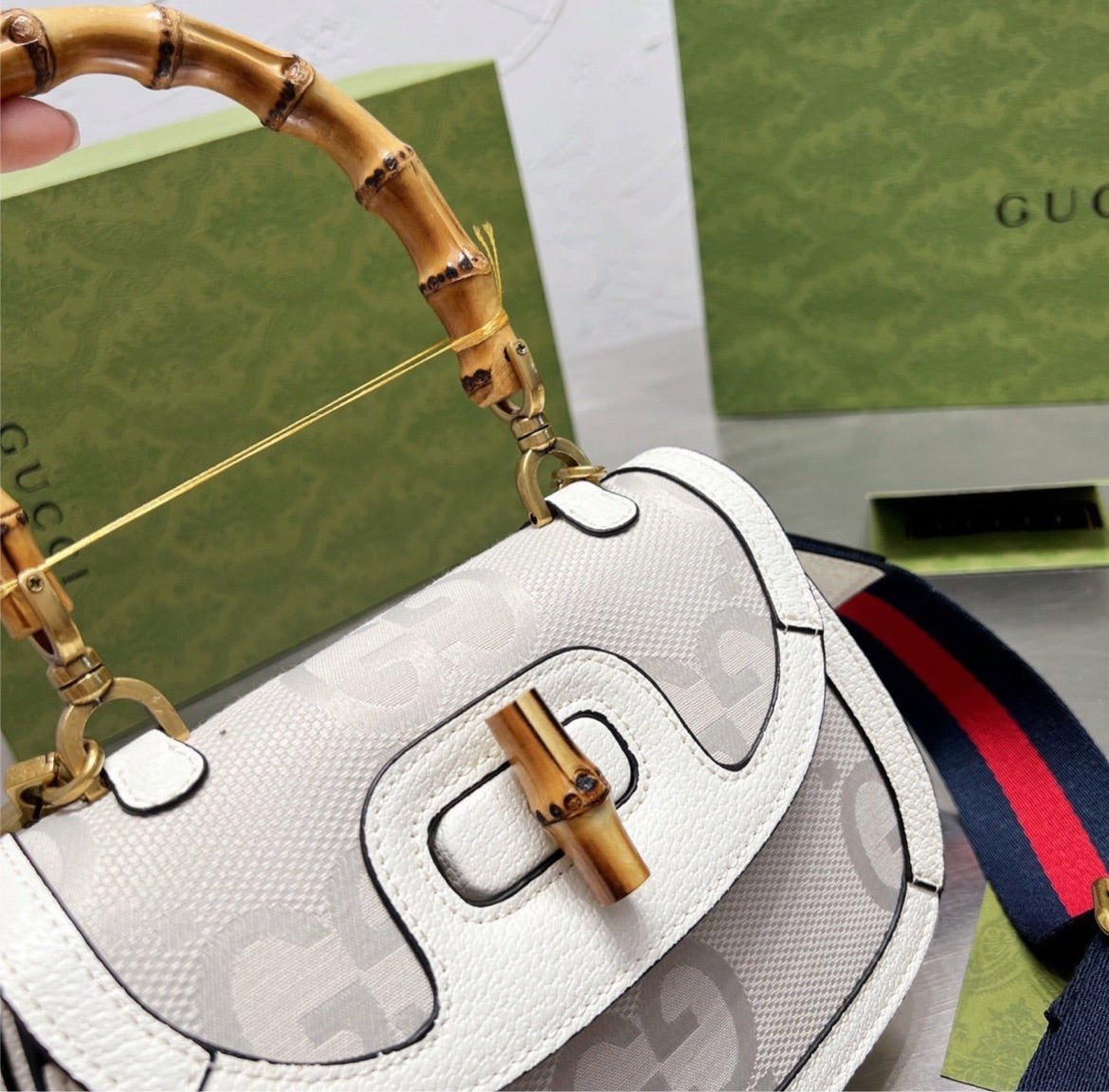 Gucci Woman Shoulder Bag Style 20