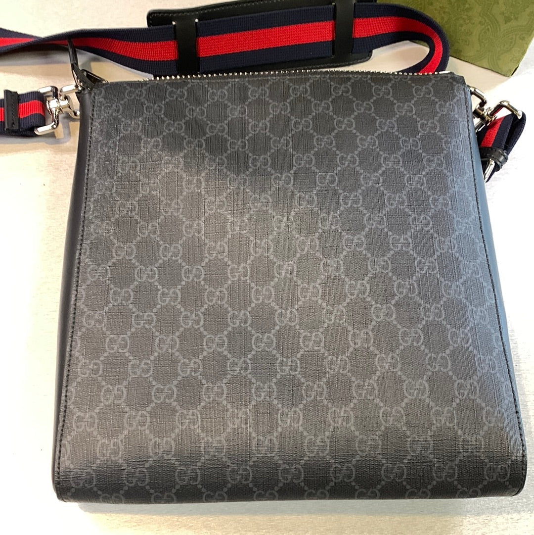Gucci GG Supreme Handbag Style 3