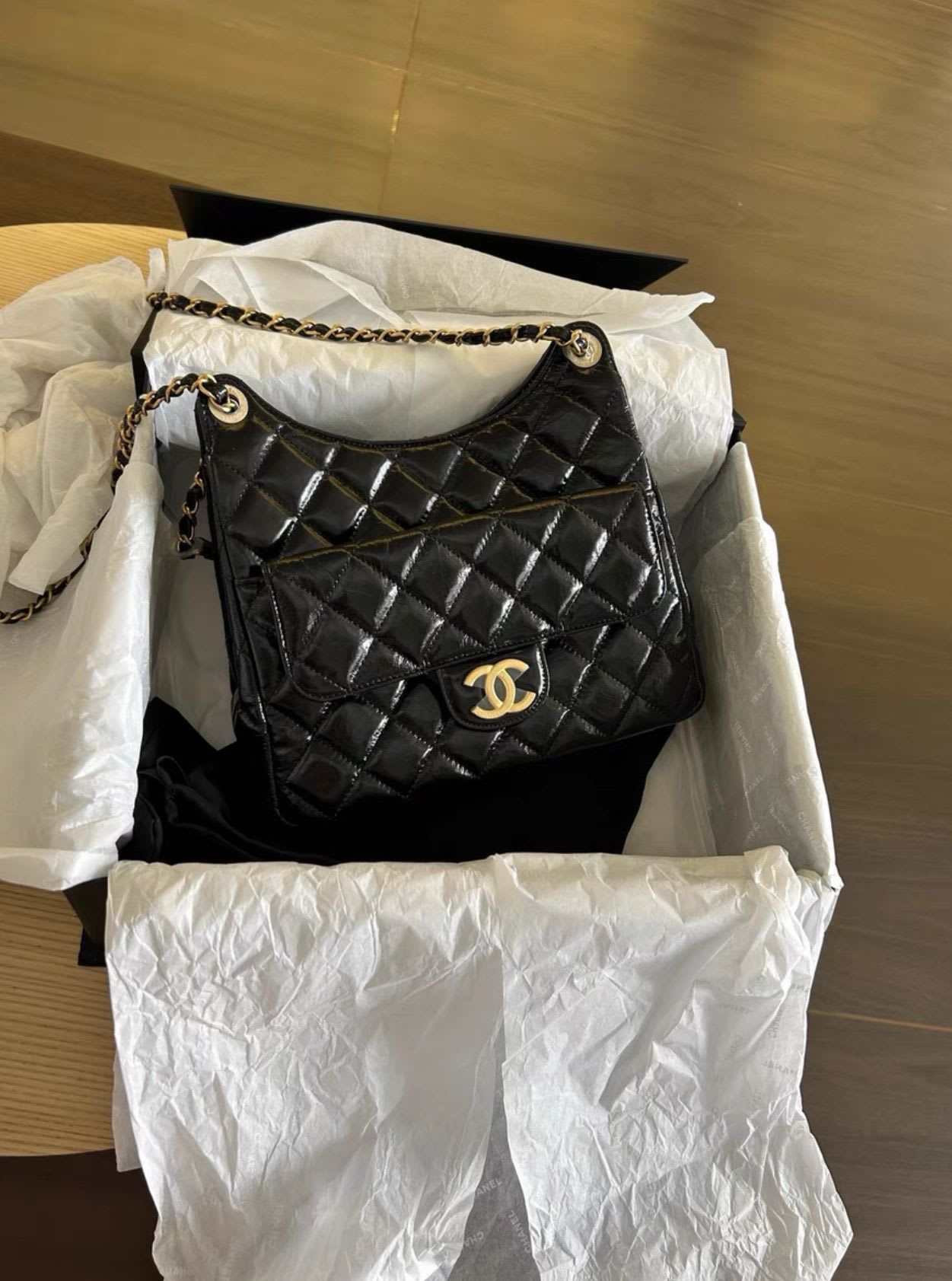 CHANEL 2023 medium CC hobo bag