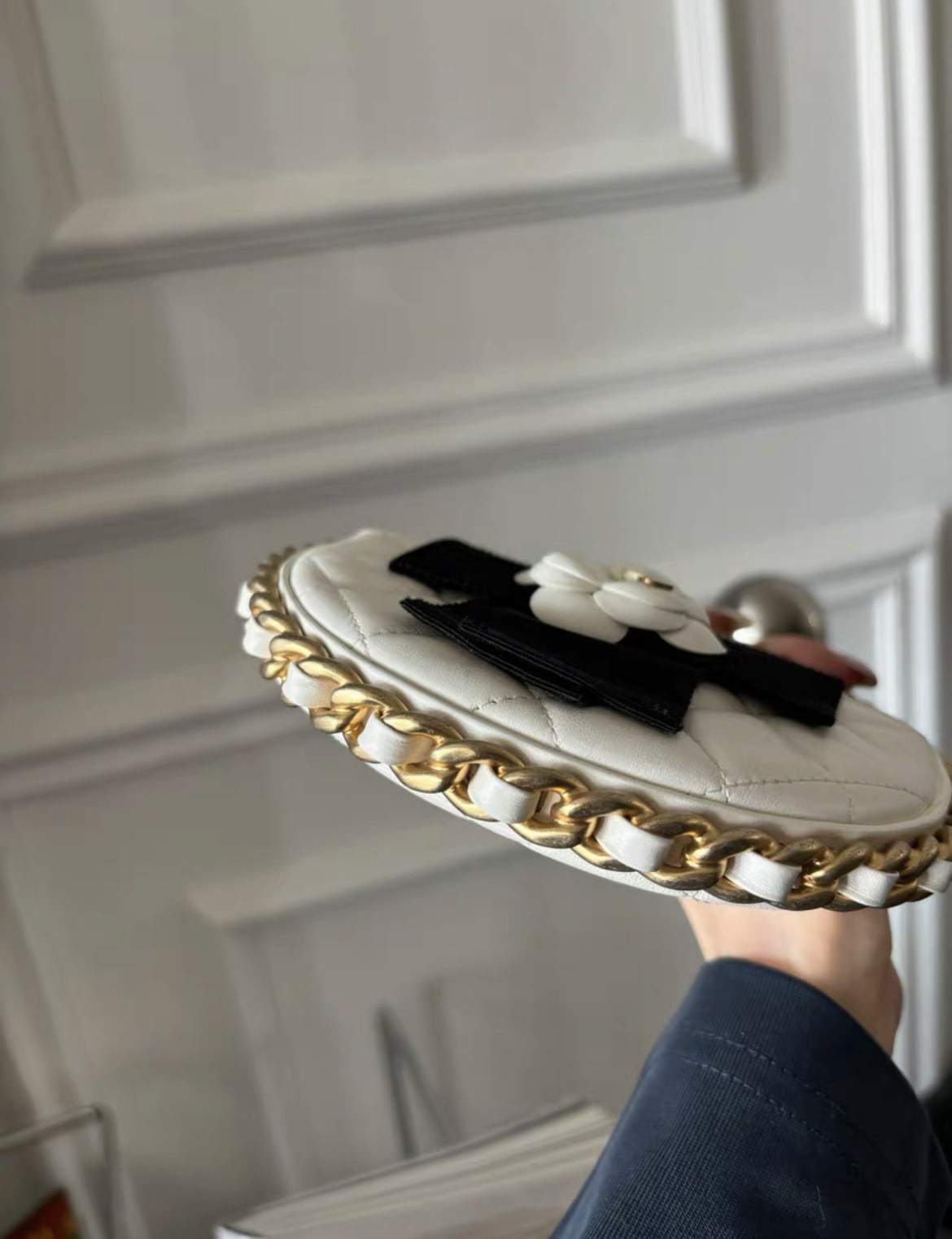 Chanel 23 White Quilted Leather Mini Round Camellia Clutch