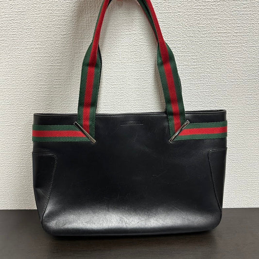 Gucci V855 Black Leather Shoulder Bag