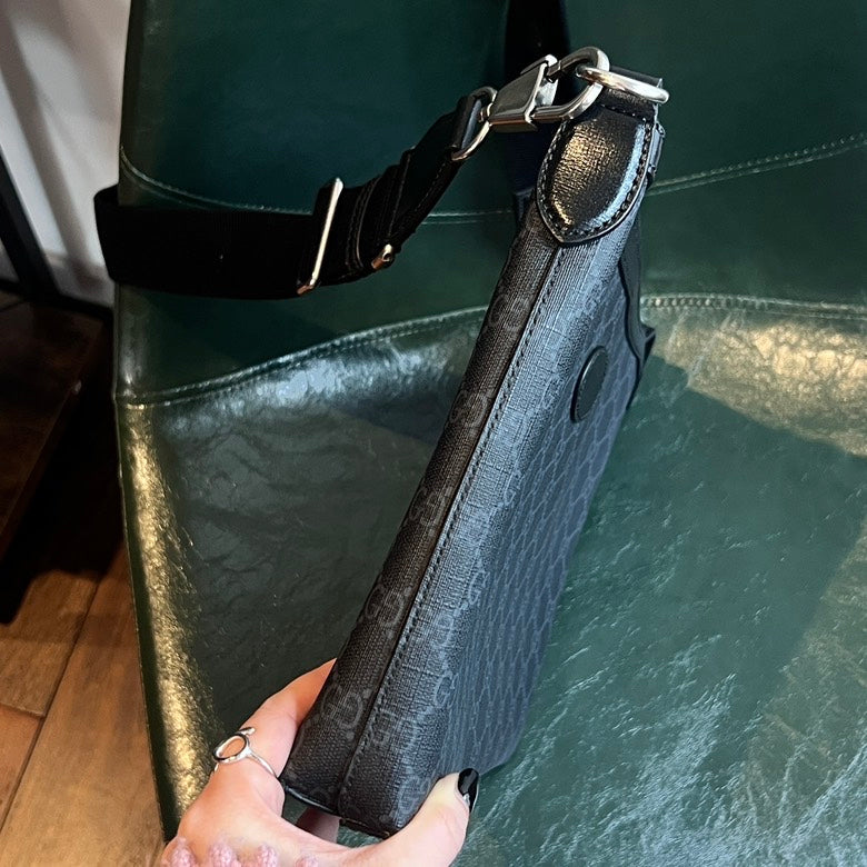 Gucci Leather Crossbody Bag AF655 in Black