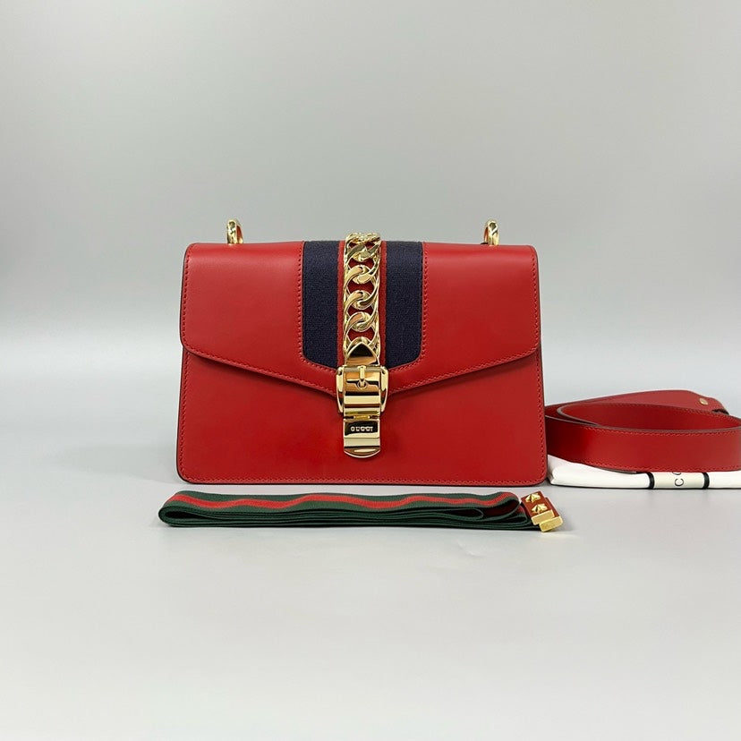 Gucci Sylvie Red Shoulder Bag XJ10902