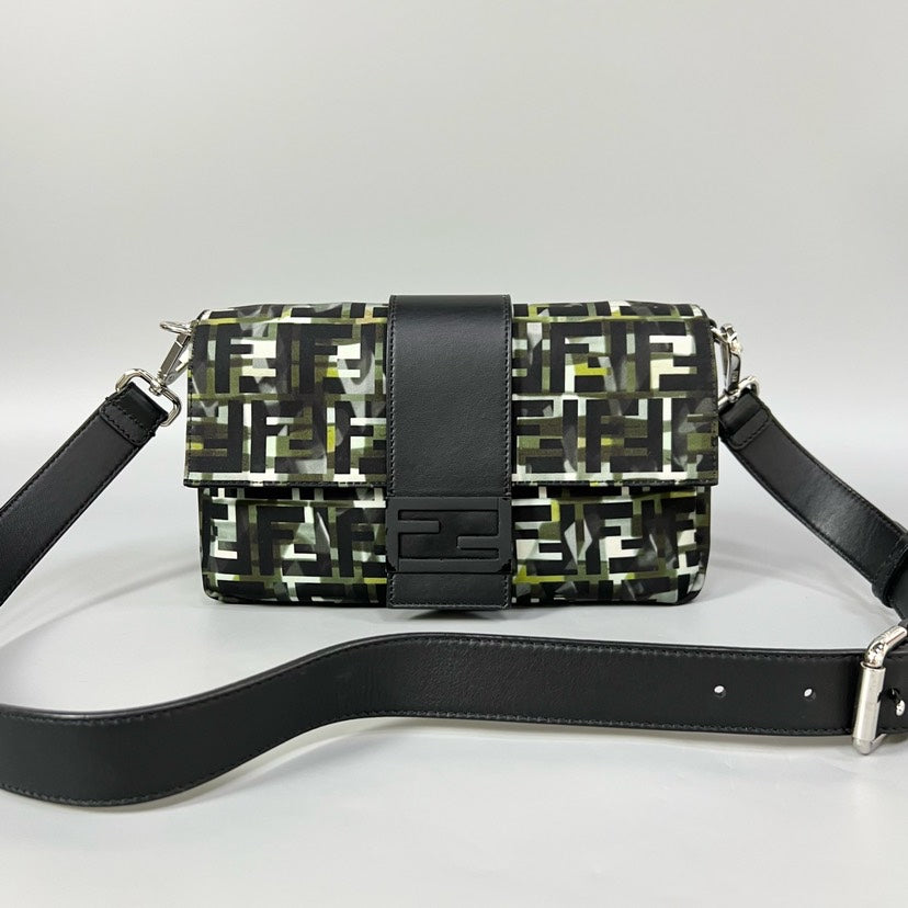 Fendi Baguette Bag 26*15cm XJ11107