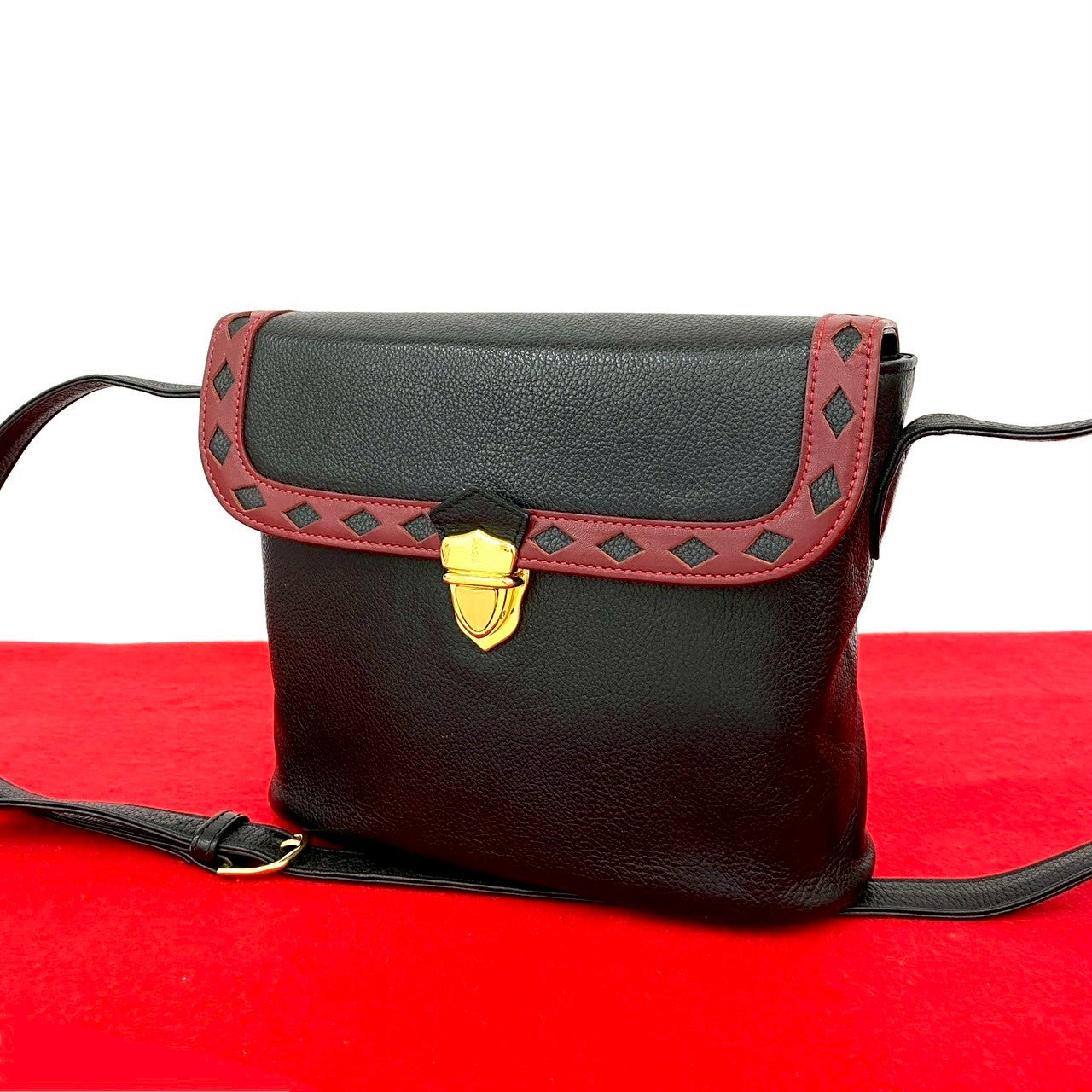 Saint Laurent Leather Shoulder Bag